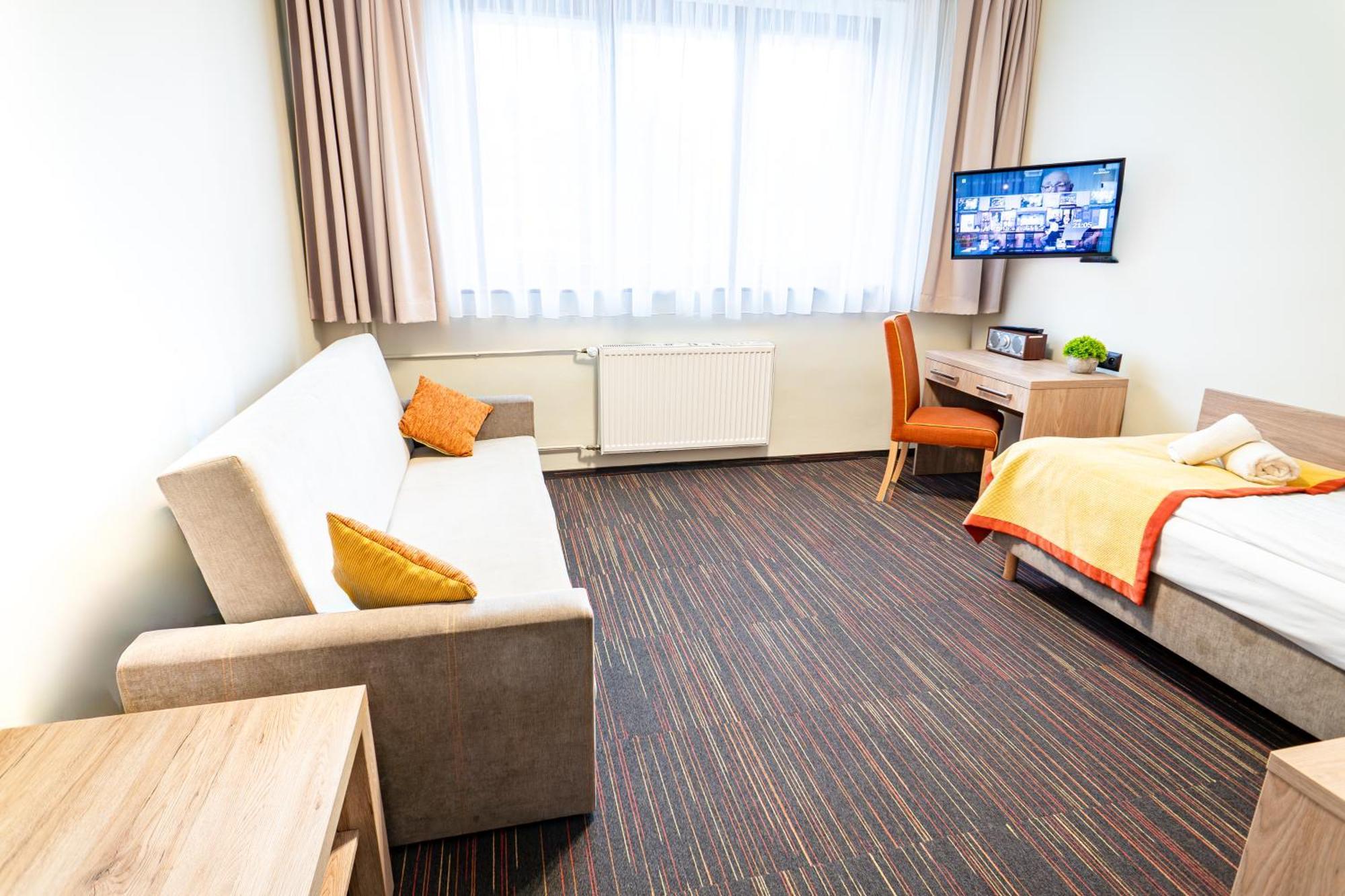 Osrodek Szkoleniowo-Wypoczynkowy "Lesnik" Otel Ustka Dış mekan fotoğraf